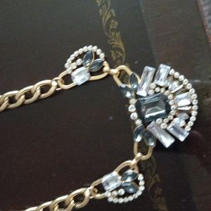 Statement necklace